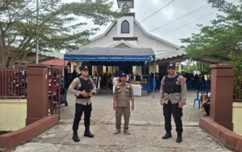 Polisi Hadir dengan Sentuhan Humanis, Ibadah Jumat Agung di Palangka Raya Berlangsung Aman dan Khusyuk