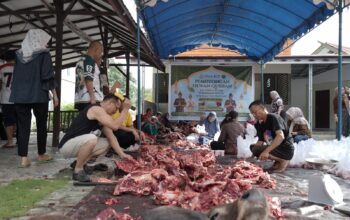 Berbagi, Kejati Kalteng Salurkan Daging Kurban untuk Warga dan Panti Asuhan