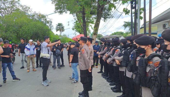 Demo di Kantor Pertamina Kalteng Dikawal Ketat, Polisi Pastikan Aksi Berlangsung Kondusif