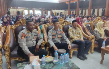 Polsek Pahandut Hadiri Pelepasan Siswa SMP Islam Nurul Ihsan, Ingatkan Bahaya Kenakalan Remaja