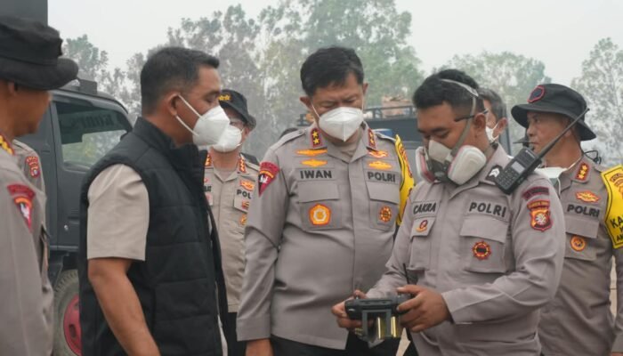 Polda Kalteng Uji Cairan X-Fire untuk Padamkan Bara Karhutla di Lahan Gambut