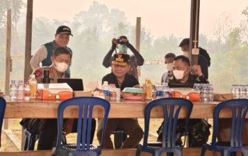 Menjaga Api Tetap Padam, Tiga Pimpinan Kalteng Cek Posko Karhutla